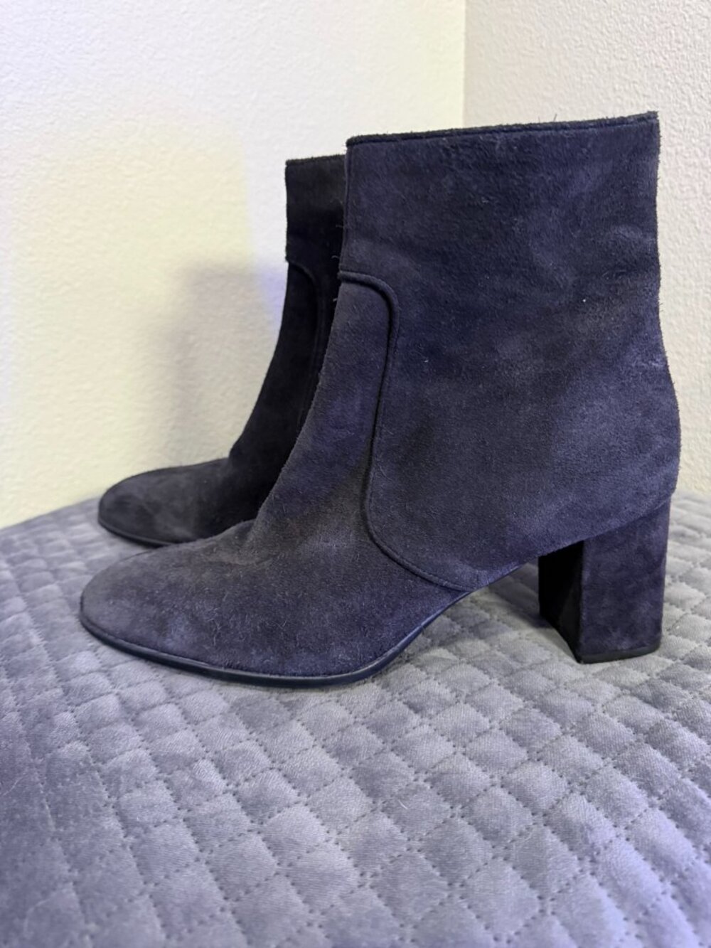 Aquatalia Fortuna, Women's Navy Blue Suede Heeled Ankle Bootie, size 9.5 - Picture 5 of 10
